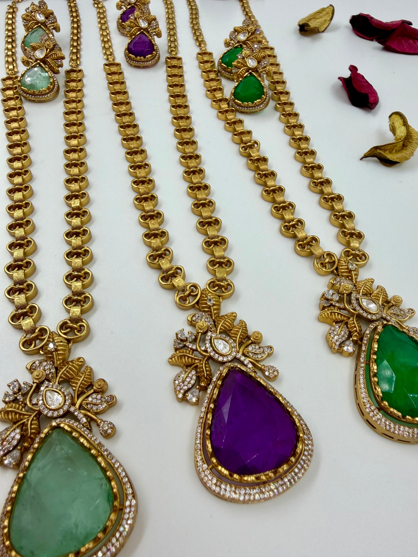 Gia Long Necklace Set