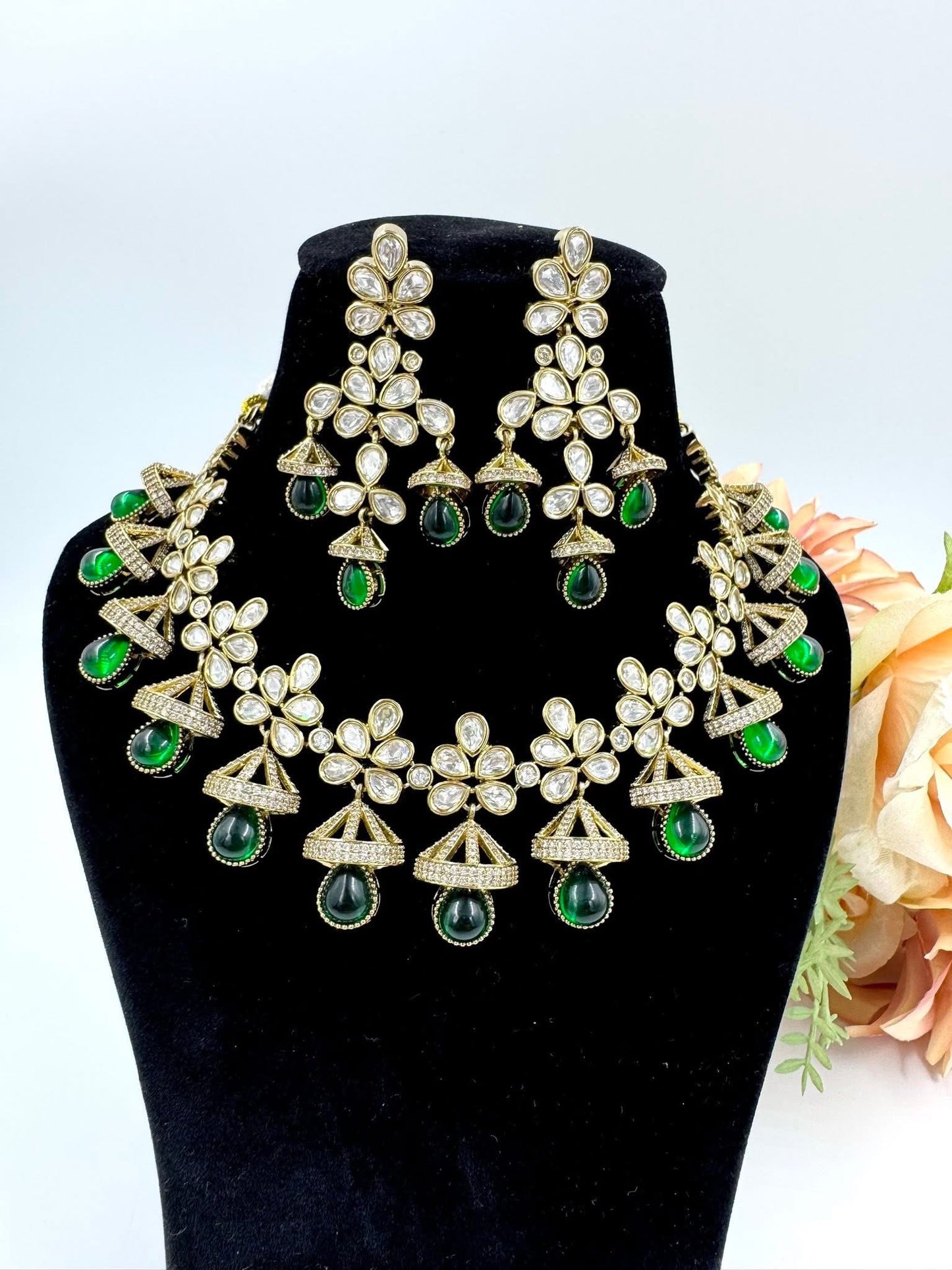 Reena Necklace Set