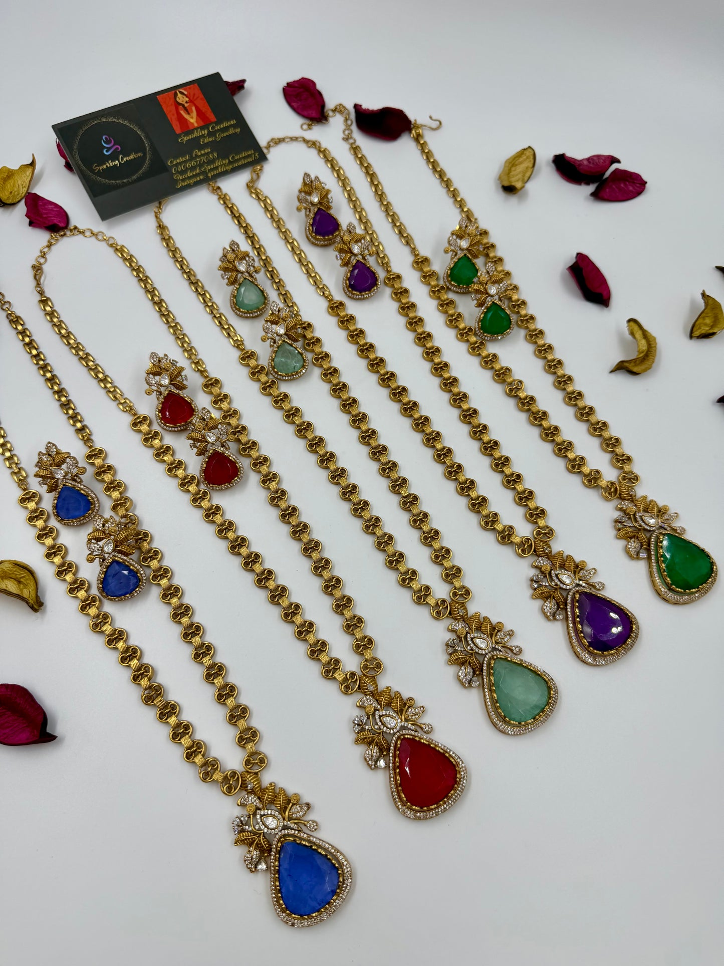 Gia Long Necklace Set