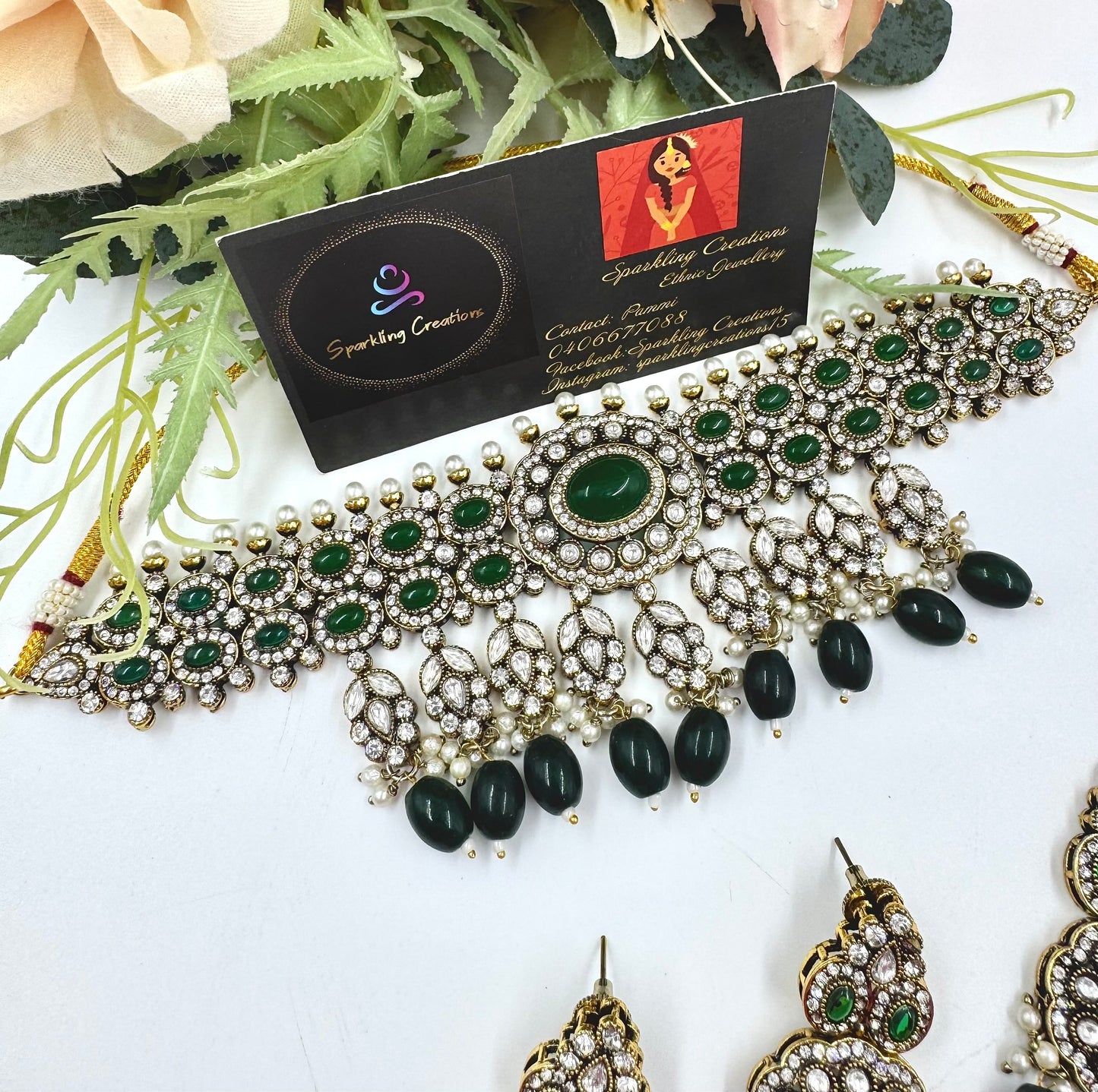 Fari Necklace Set