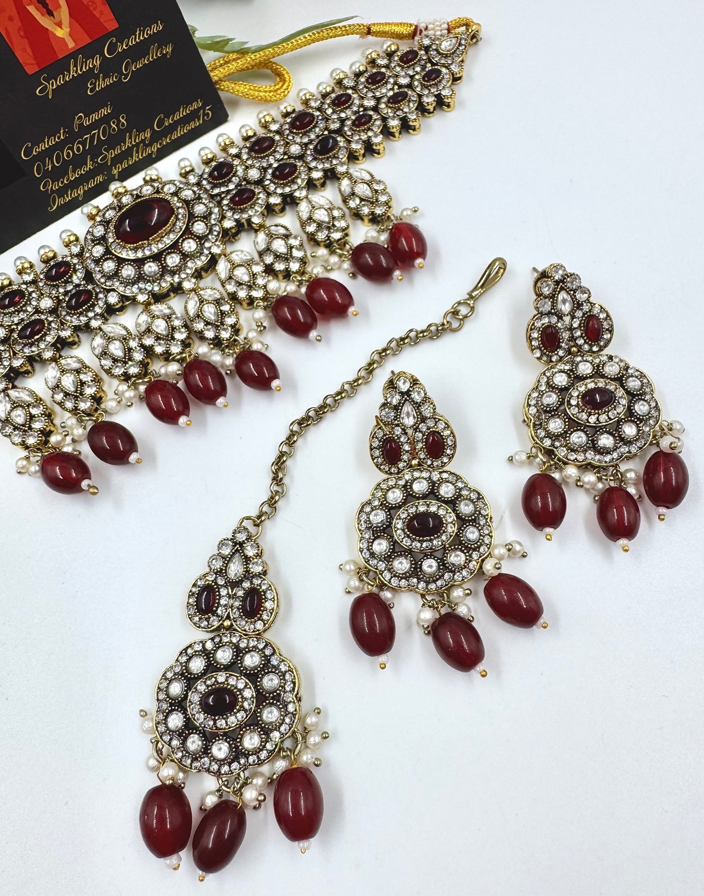 Fari Necklace Set