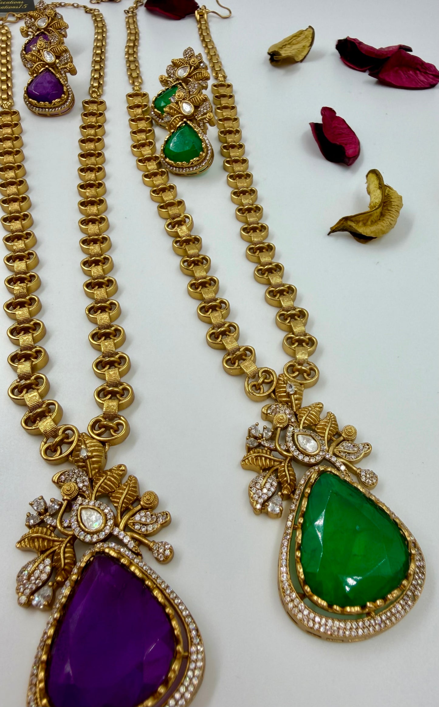 Gia Long Necklace Set