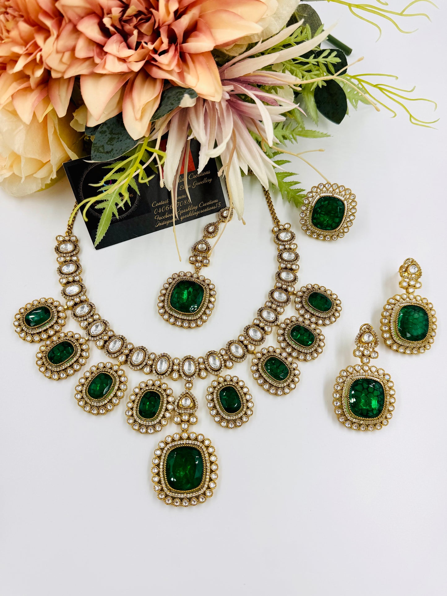 Raima Necklace Set