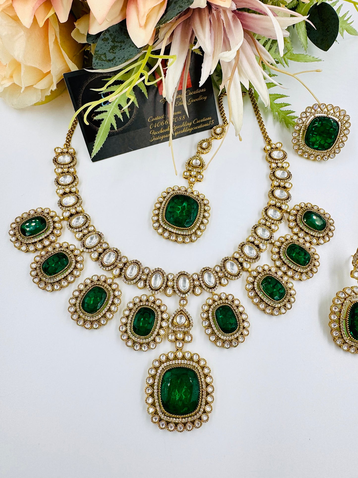 Raima Necklace Set
