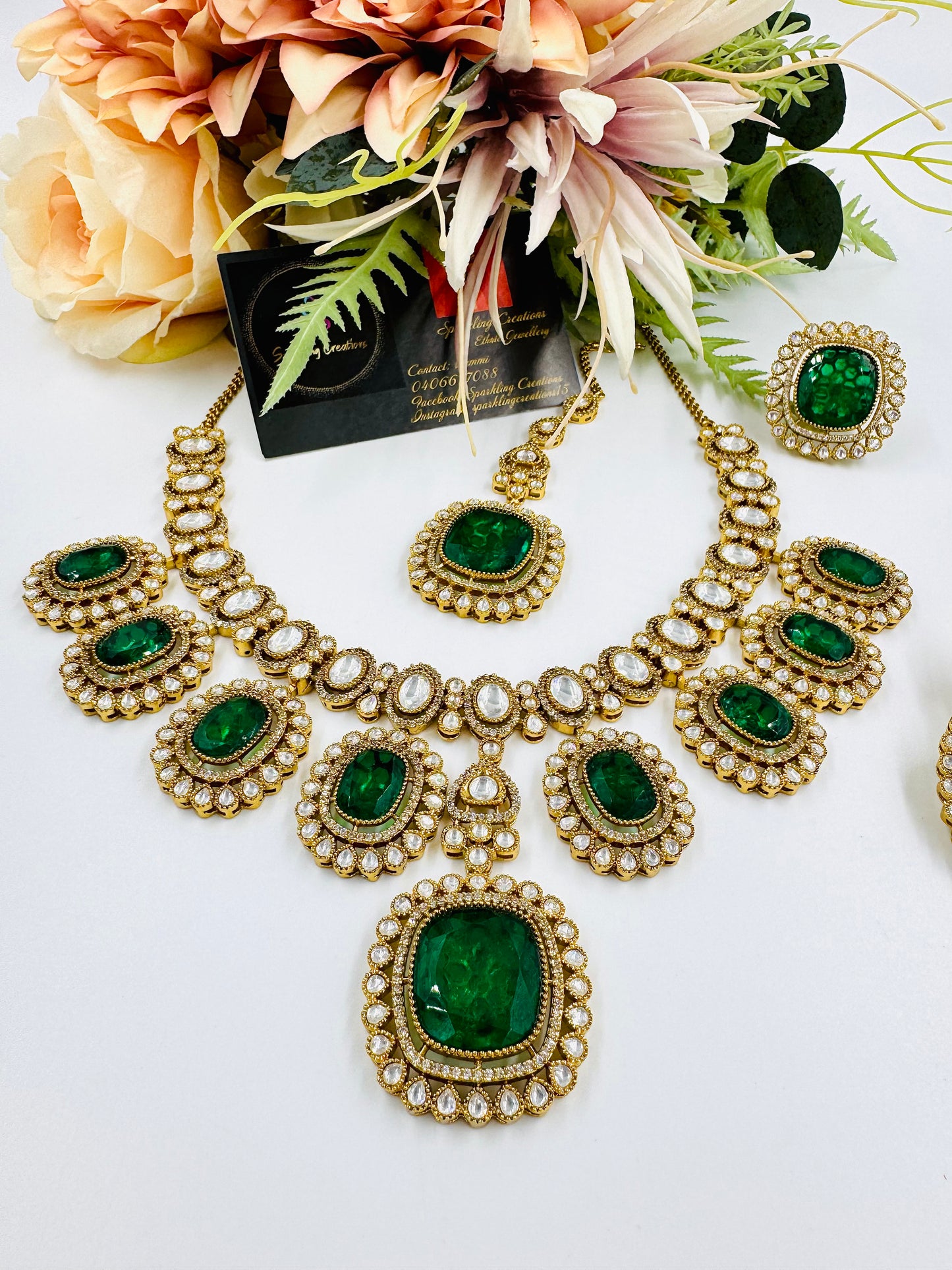 Raima Necklace Set