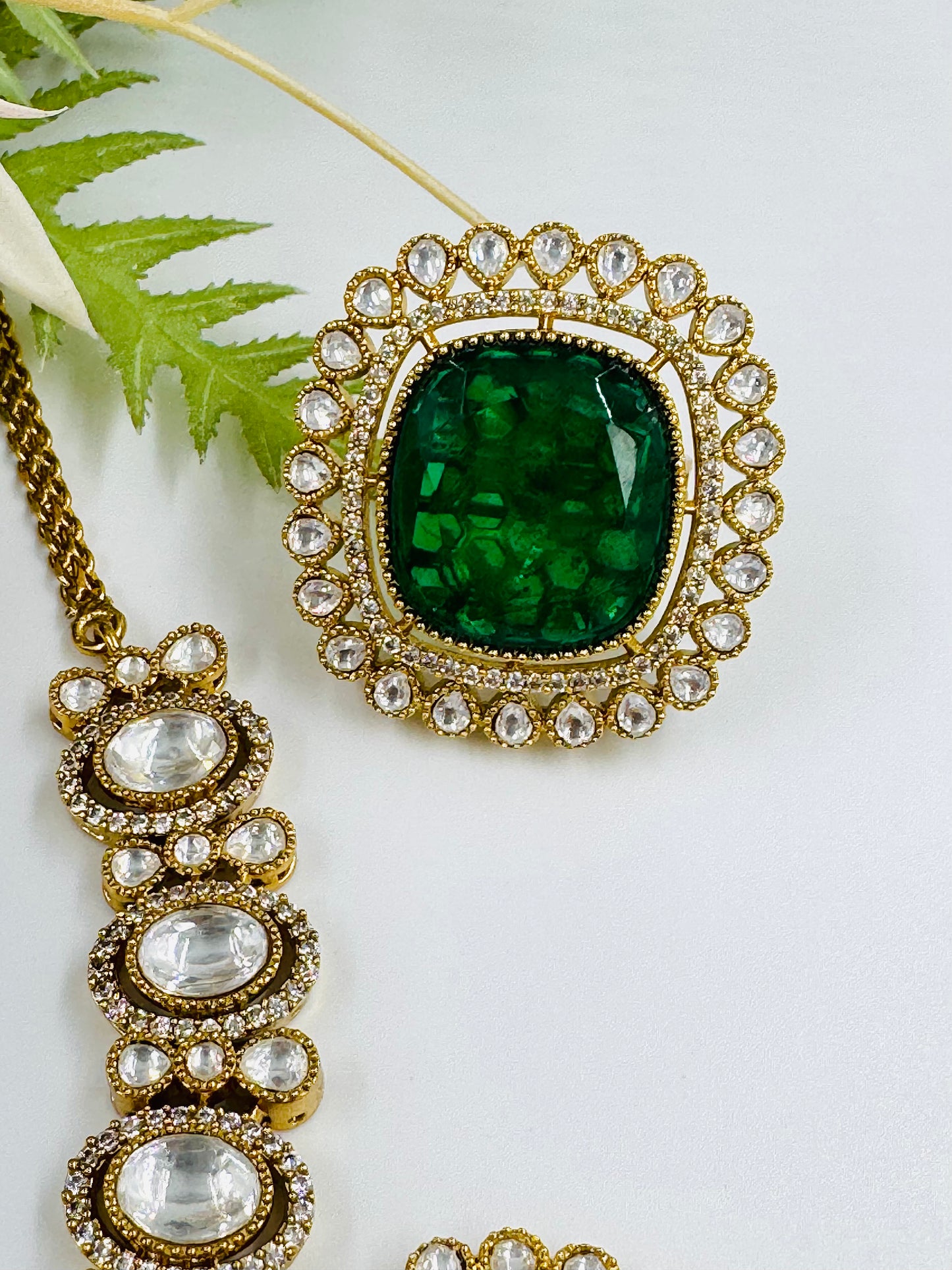 Raima Necklace Set
