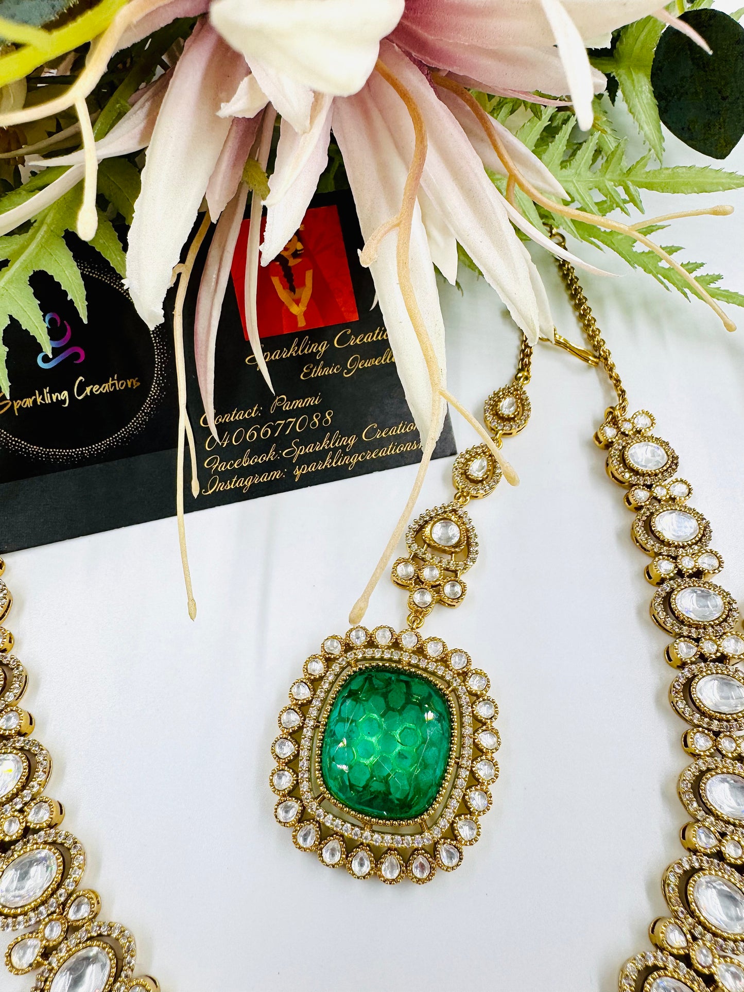Raima Necklace Set