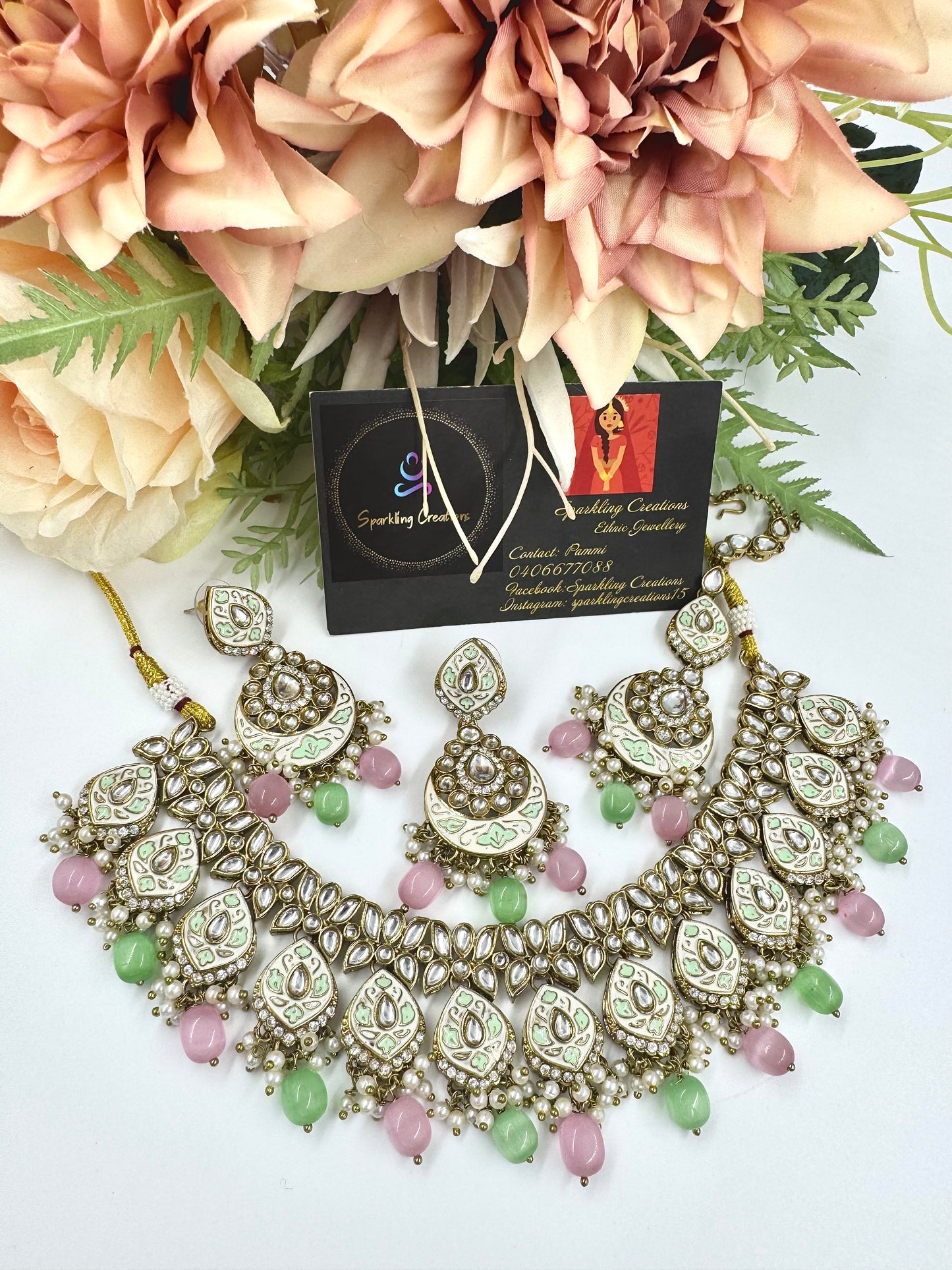Avni Necklace Set