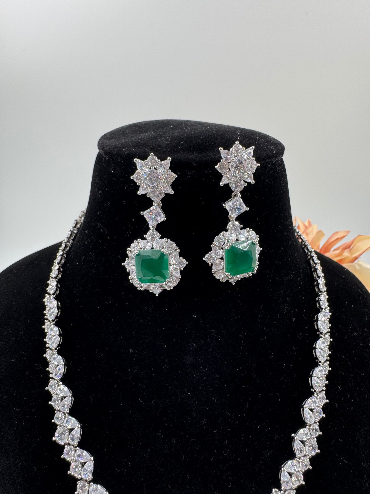 Twinkle Necklace Set