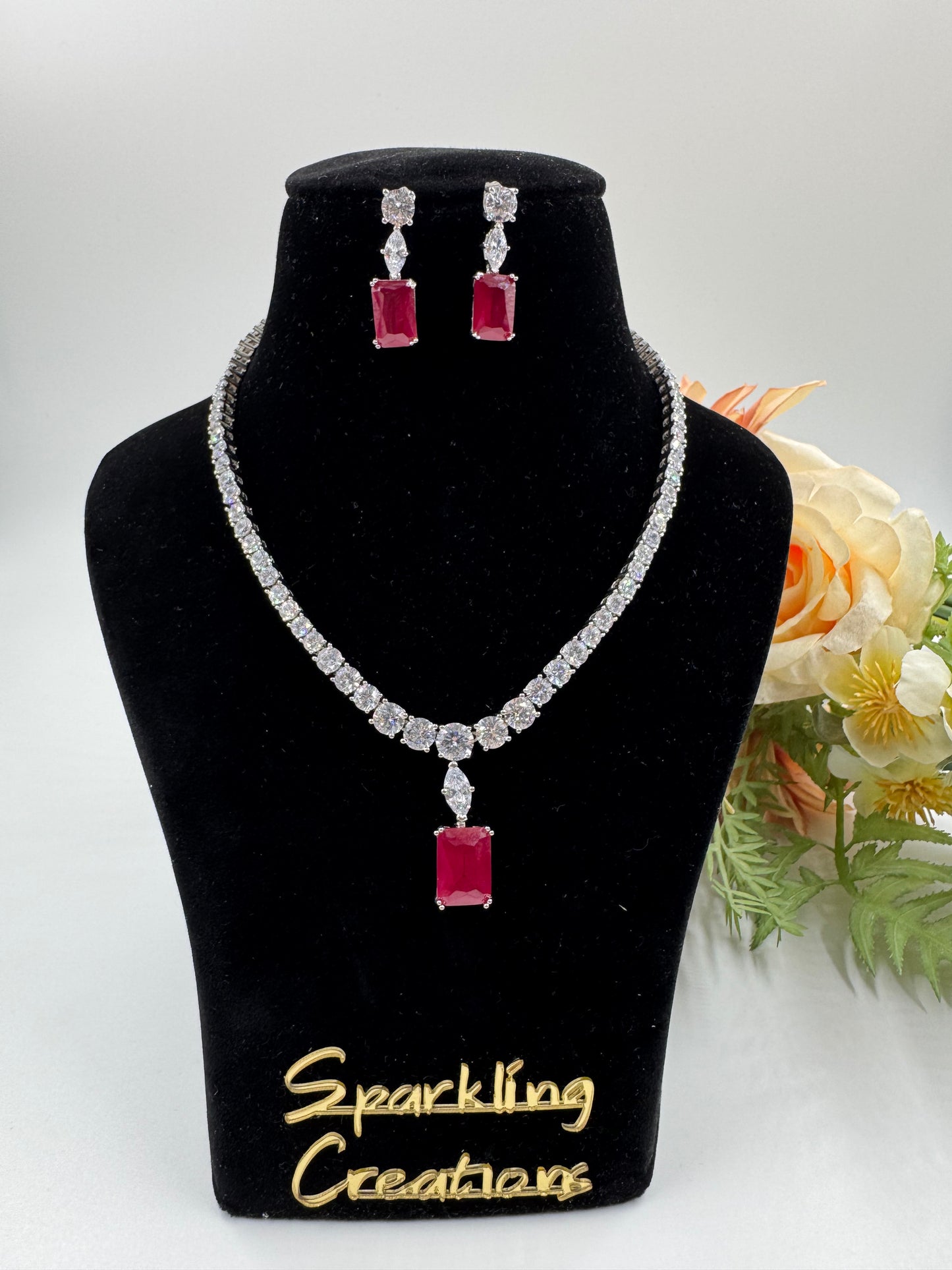 Sheela Necklace Set