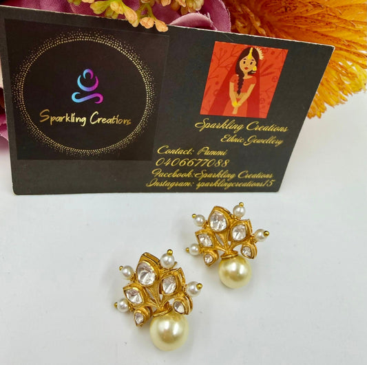 Veena Studs